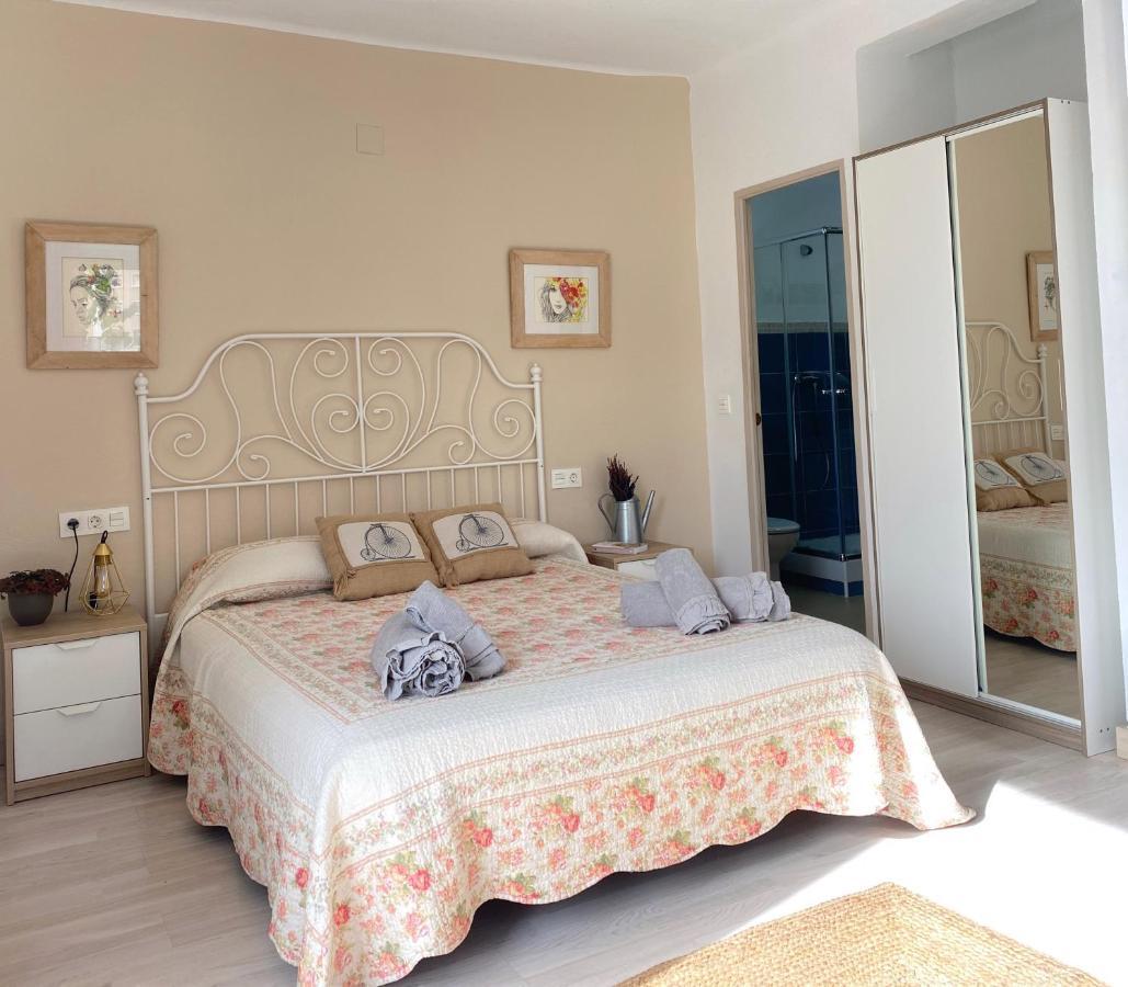 Blue Castle Guesthouse Malaga Exterior photo