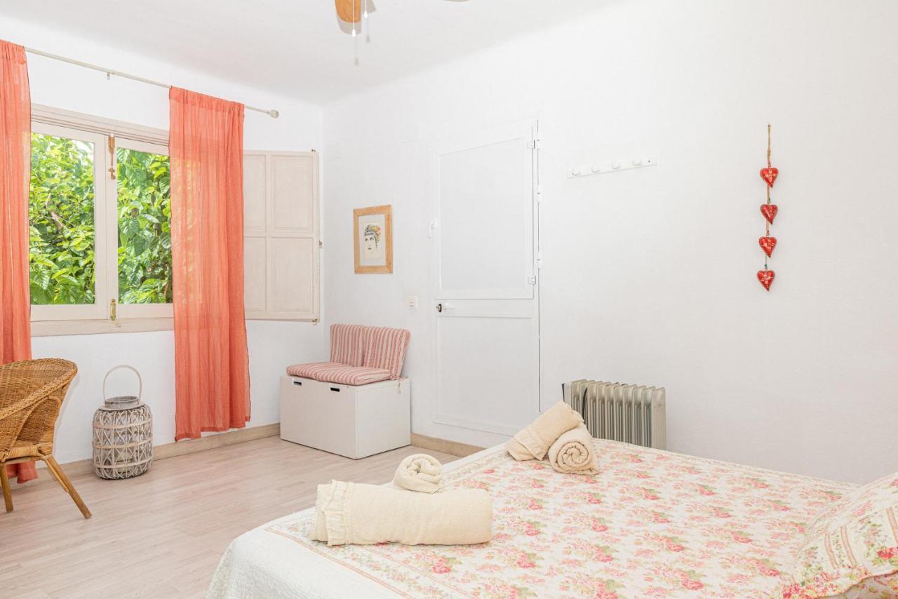 Blue Castle Guesthouse Malaga Exterior photo