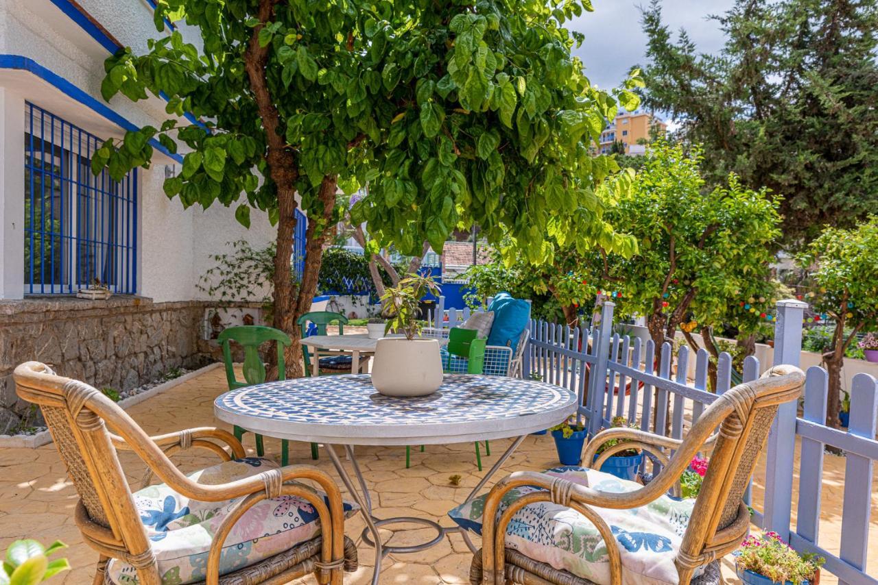 Blue Castle Guesthouse Malaga Exterior photo