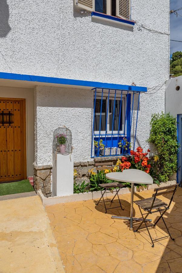Blue Castle Guesthouse Malaga Exterior photo