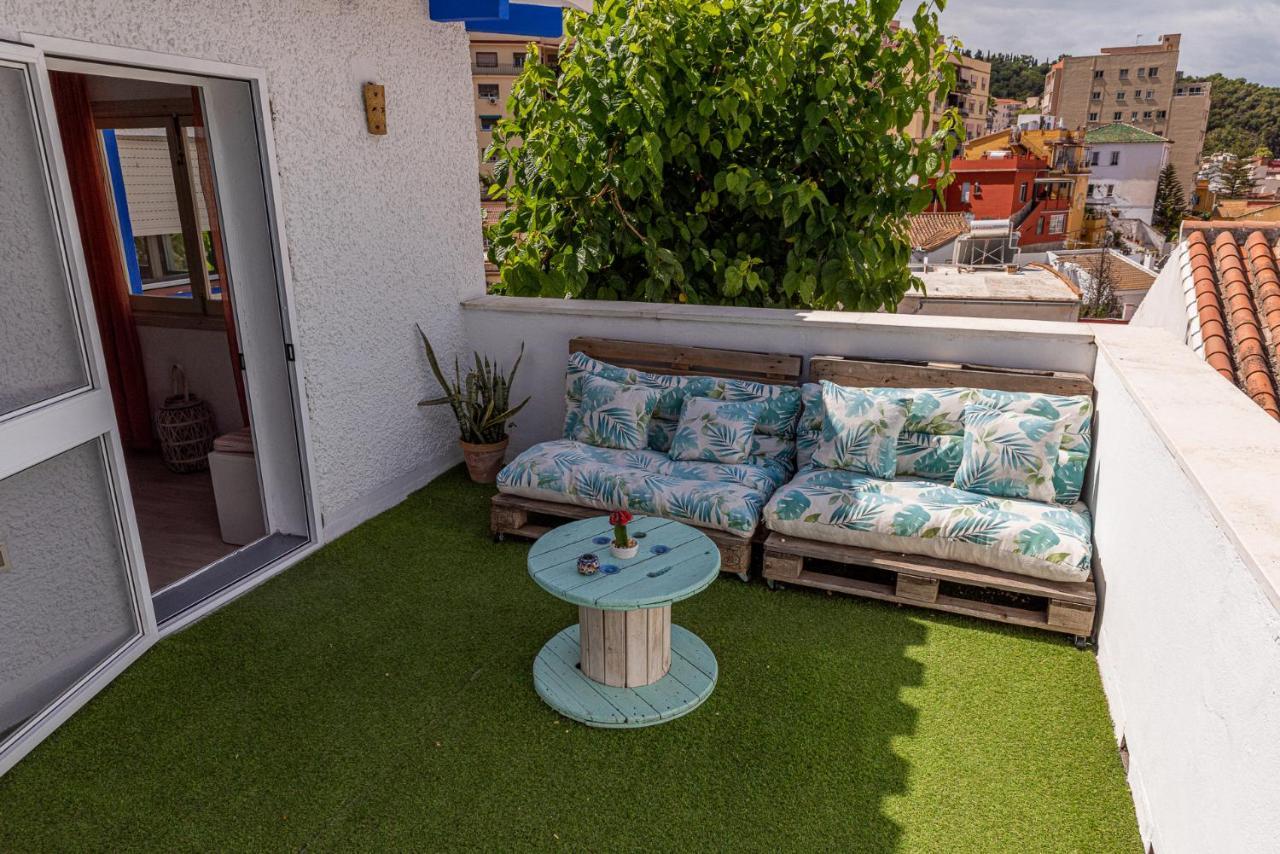 Blue Castle Guesthouse Malaga Exterior photo