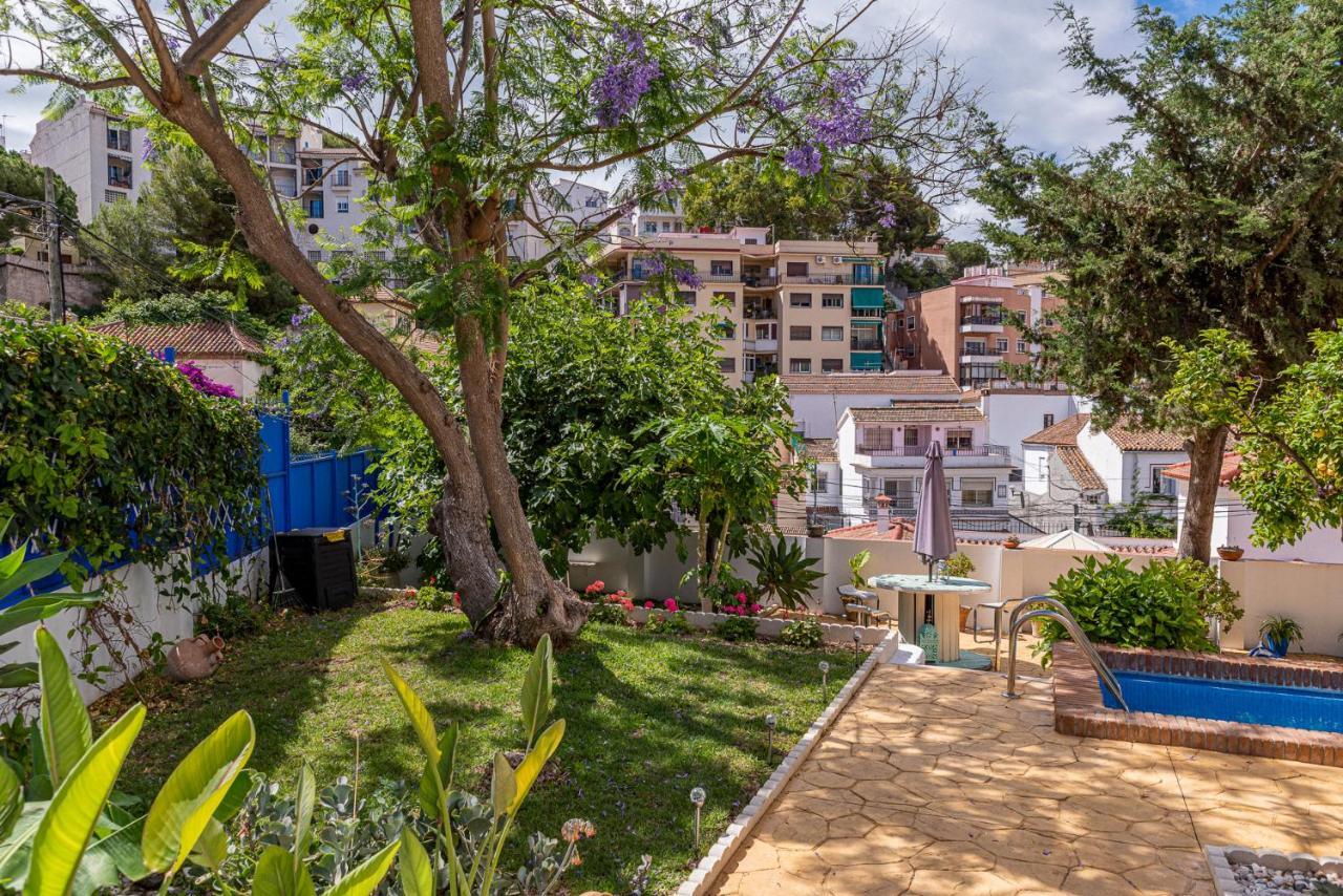 Blue Castle Guesthouse Malaga Exterior photo